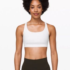 Lululemon size 8 like new perfectly white energy bra medium support!! 🤍🤍